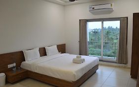 Hotel Revive