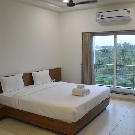 Hotel Revive Veraval Экстерьер фото